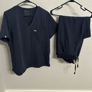 Figs Women’s Scrub Set